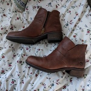 LIKE NEW Timberland Beckwith Chelsea Boot